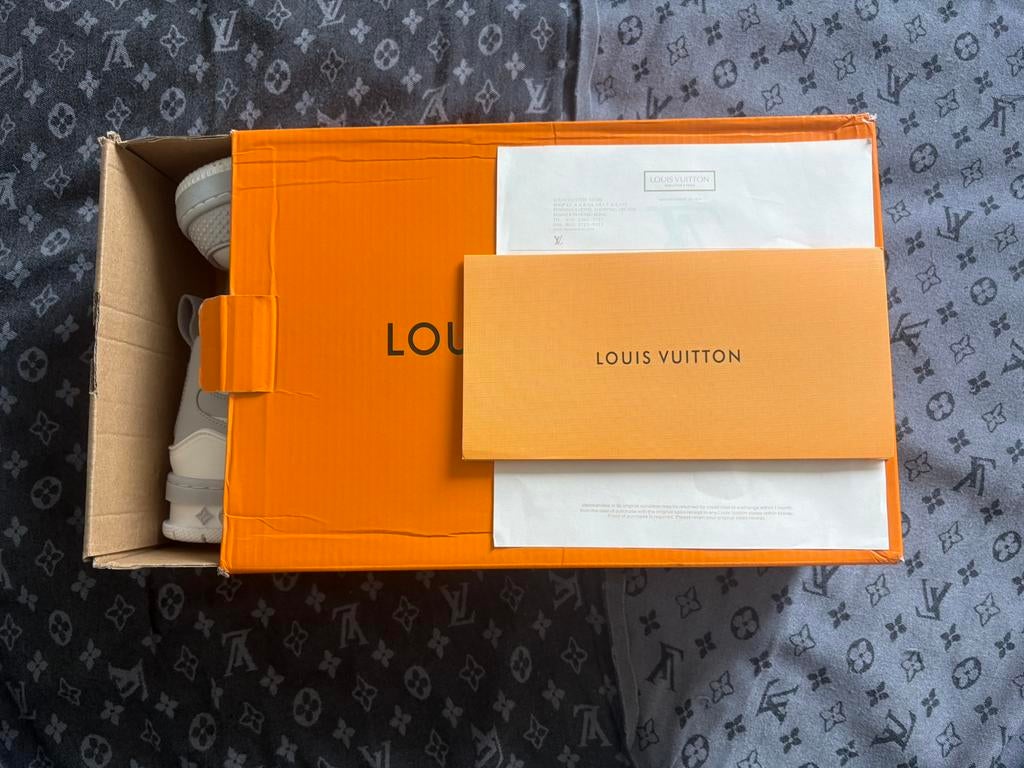 Louis Vuitton Trainer Sneaker ‘Grey’, Kleding | Heren, Overige kleuren, Nieuw, Ophalen of Verzenden, Sneakers