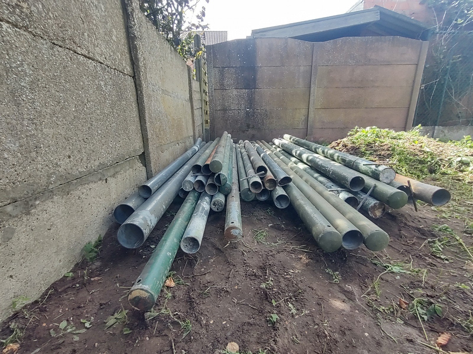 Metalen buizen .dia 75/90/115mm, Ophalen