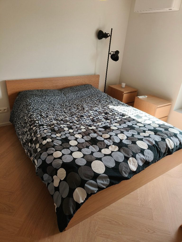 Bed 160  200 cm met matras, lattenbodems en 2 nachtkastjes, Huis en Inrichting, Ophalen, Tweepersoons, Zo goed als nieuw, Hout