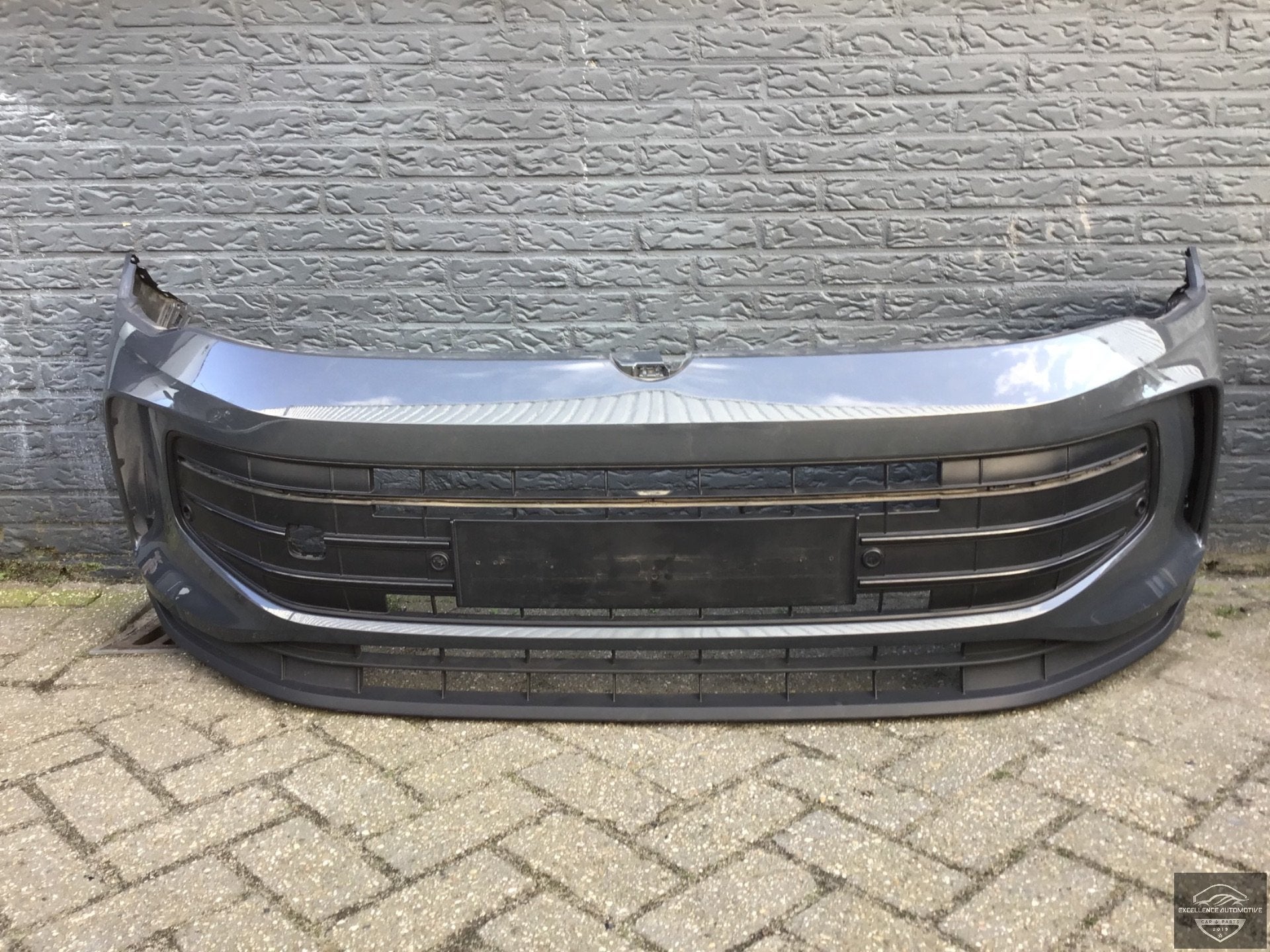 VW Tiguan 571 2024+ Voorbumper Bumper 4xPDC Origineel!, Gebruikt, Volkswagen, Volkswagen AG, Vw@volkswagen.de