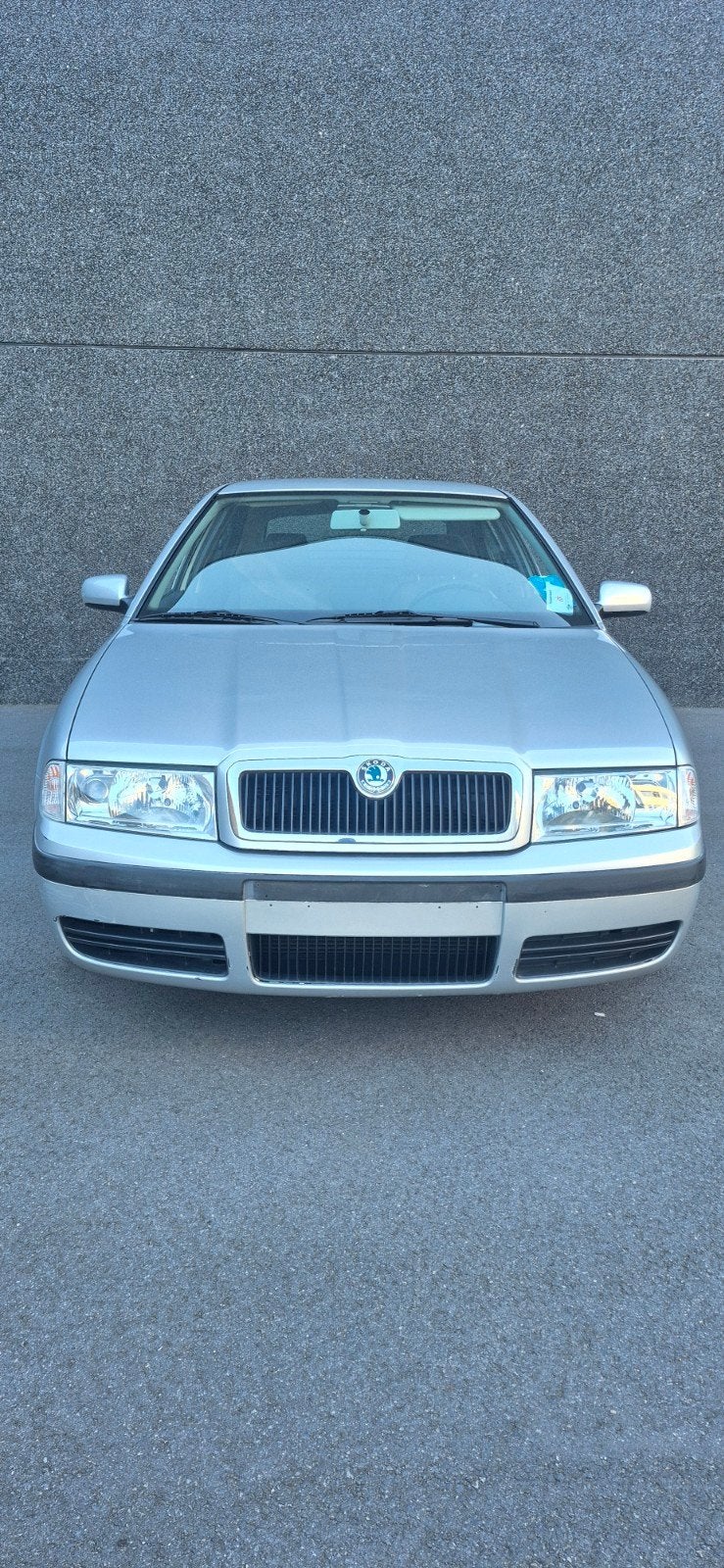 Skoda Octavia 1.9 TDi *AUTOMATIQUE* CLIMATRONIC, Argent ou Gris, Achat, 4 portes, Entreprise