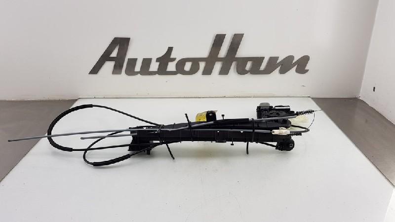 DIVERSEN Audi A4 Avant (B9) (01-2015/08-2020) (|8W9863560|), Robert Bosch AG, Gebruikt, Audi, Robert-Bosch-Allee 1
74232  Abstatt, DE