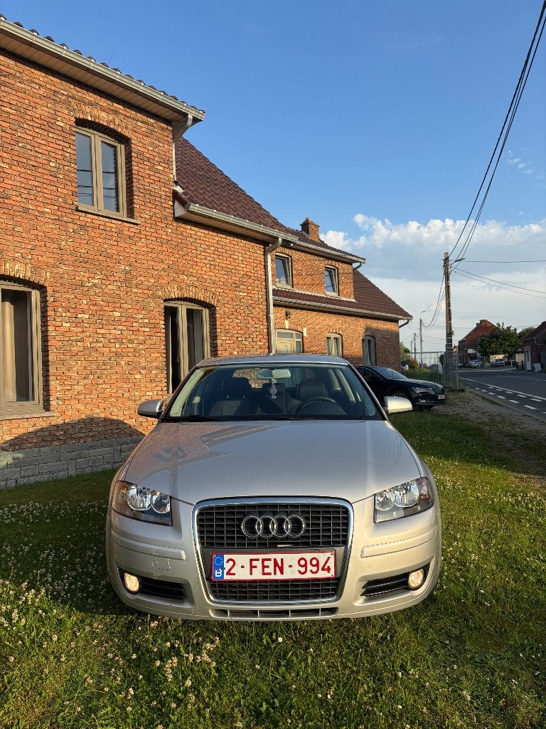 Audi, Auto's, Audi, Voorwielaandrijving, 75 kW, Stof, 4 cilinders