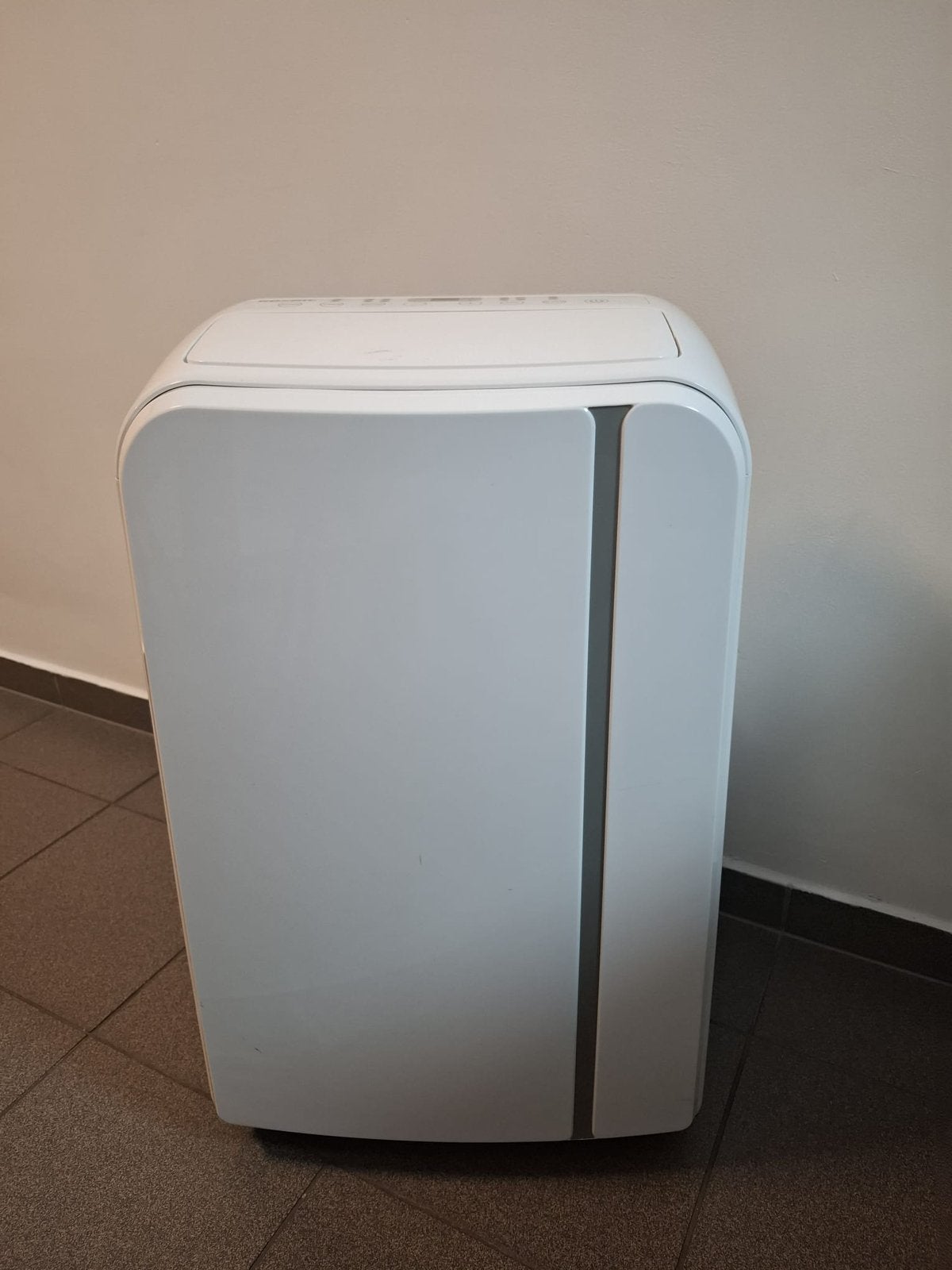 Mobiele airco 9300 BTU, Ophalen, Zo goed als nieuw, Mobiele airco, Afstandsbediening