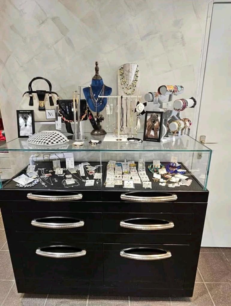 Meuble pour bijoux pour magasin, Articles professionnels, Décoration d'intérieur, Utilisé, Aménagement