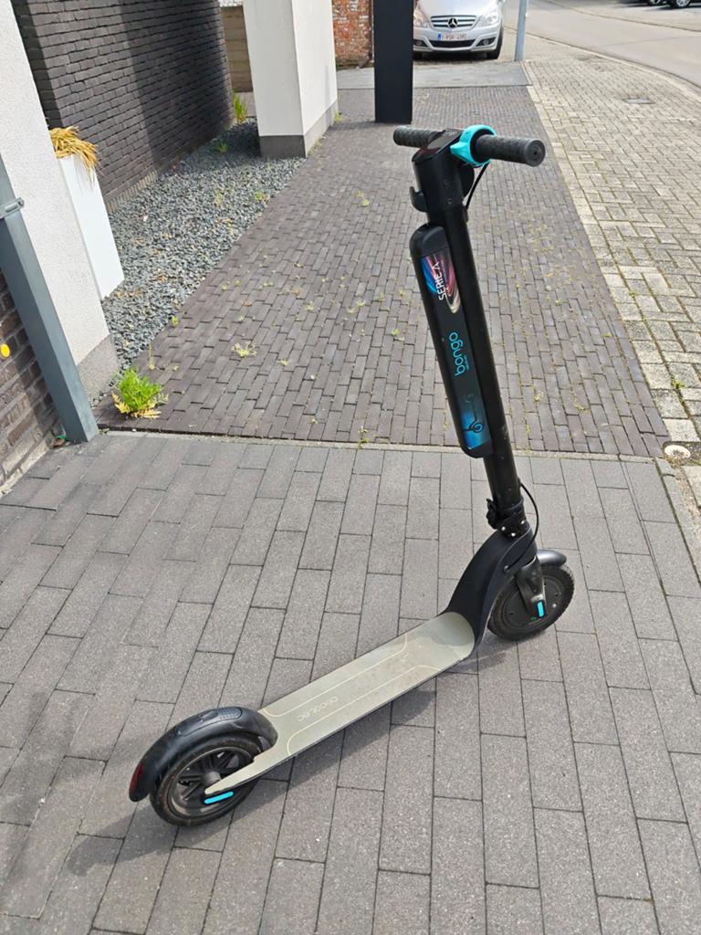 Step bongo cecotrc ( 2 stuks) samen 300euro., Ophalen