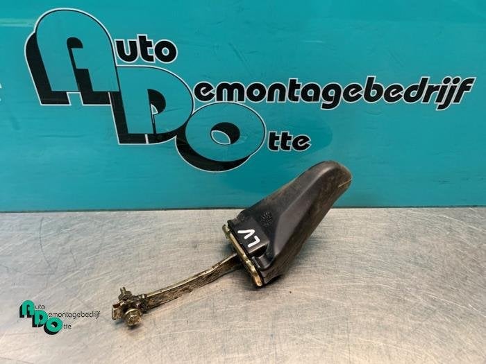 Butée 2portes gauche d'un Volkswagen Golf (Golf 91-), Autos : Pièces & Accessoires, Volkswagen, -, 3 mois de garantie, Utilisé