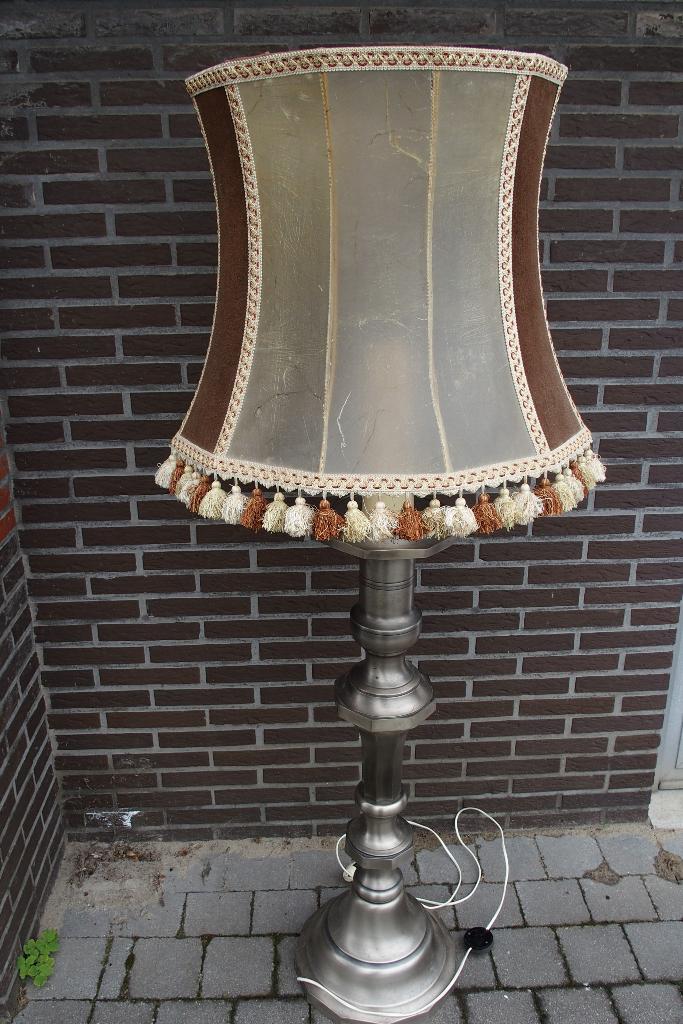 Staanlamp, Ophalen, Brons