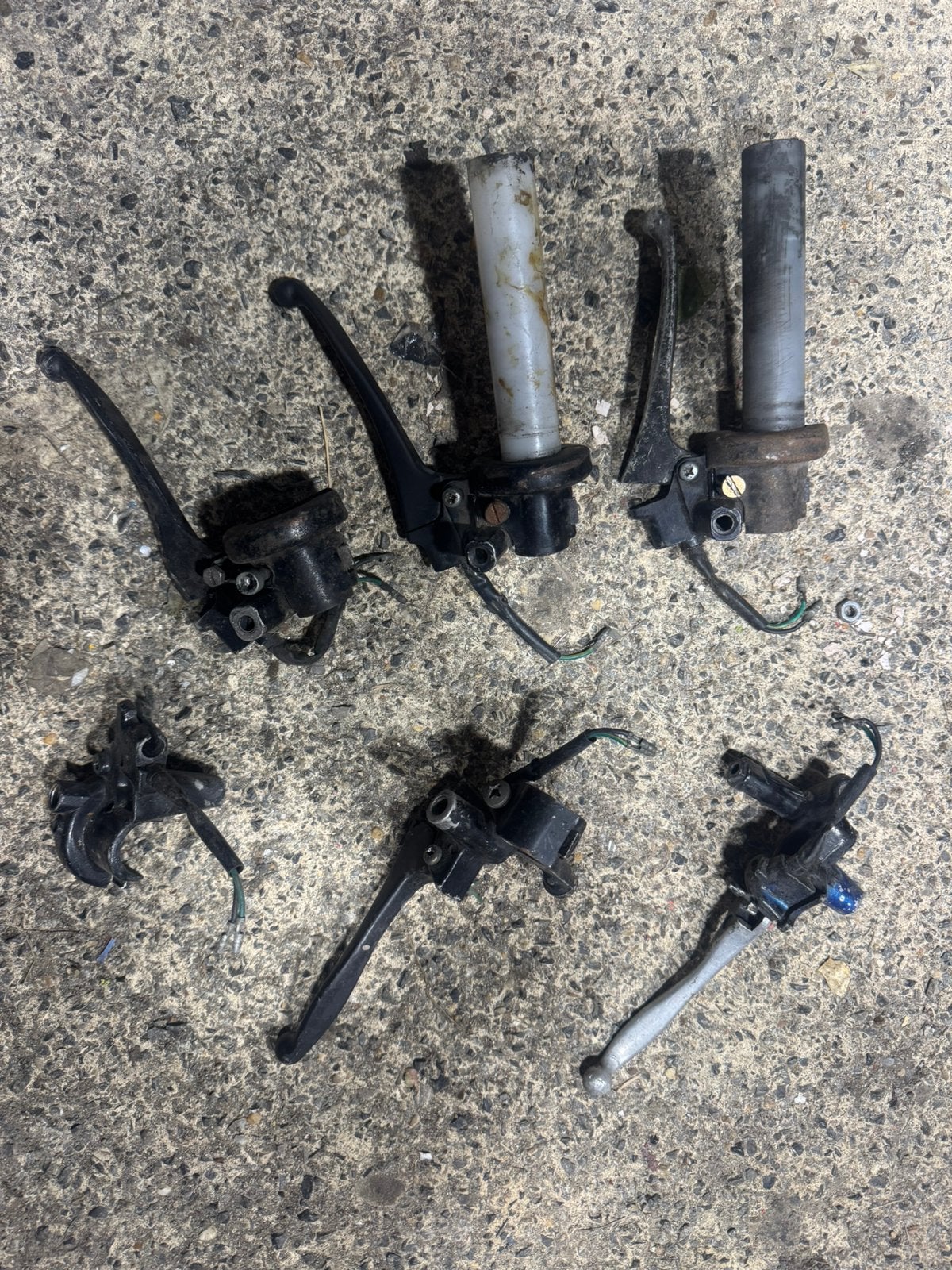 Lot de leviers de frein et de supports Honda Wallaroo, Vélos & Vélomoteurs, Enlèvement ou Envoi, Utilisé