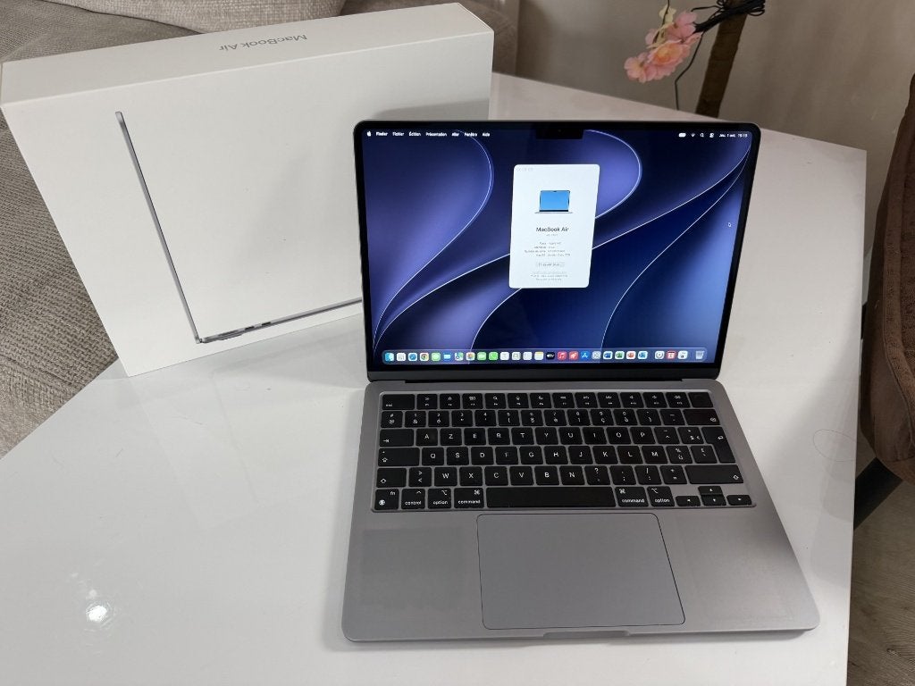 Macbook Air 13 - Apple M2 / 500 Go SSD, Computers en Software, Ophalen, 8 GB, Zo goed als nieuw, Azerty
