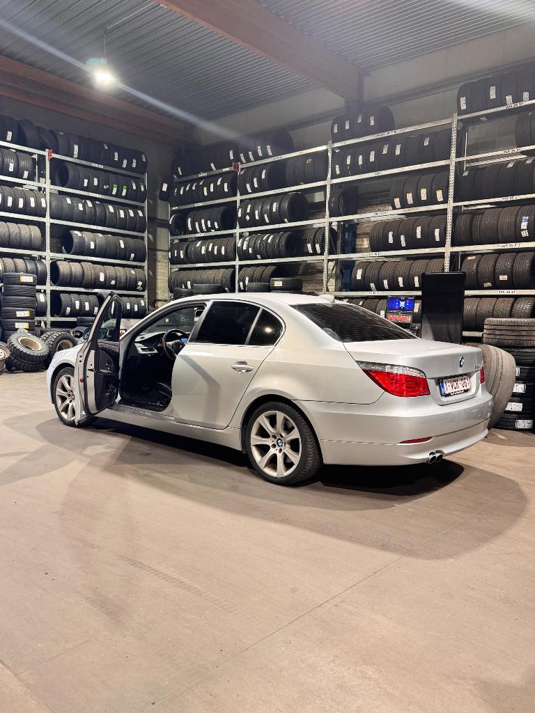 523 i, Autos, BMW, Cuir, Argent ou Gris, Noir, 5 portes