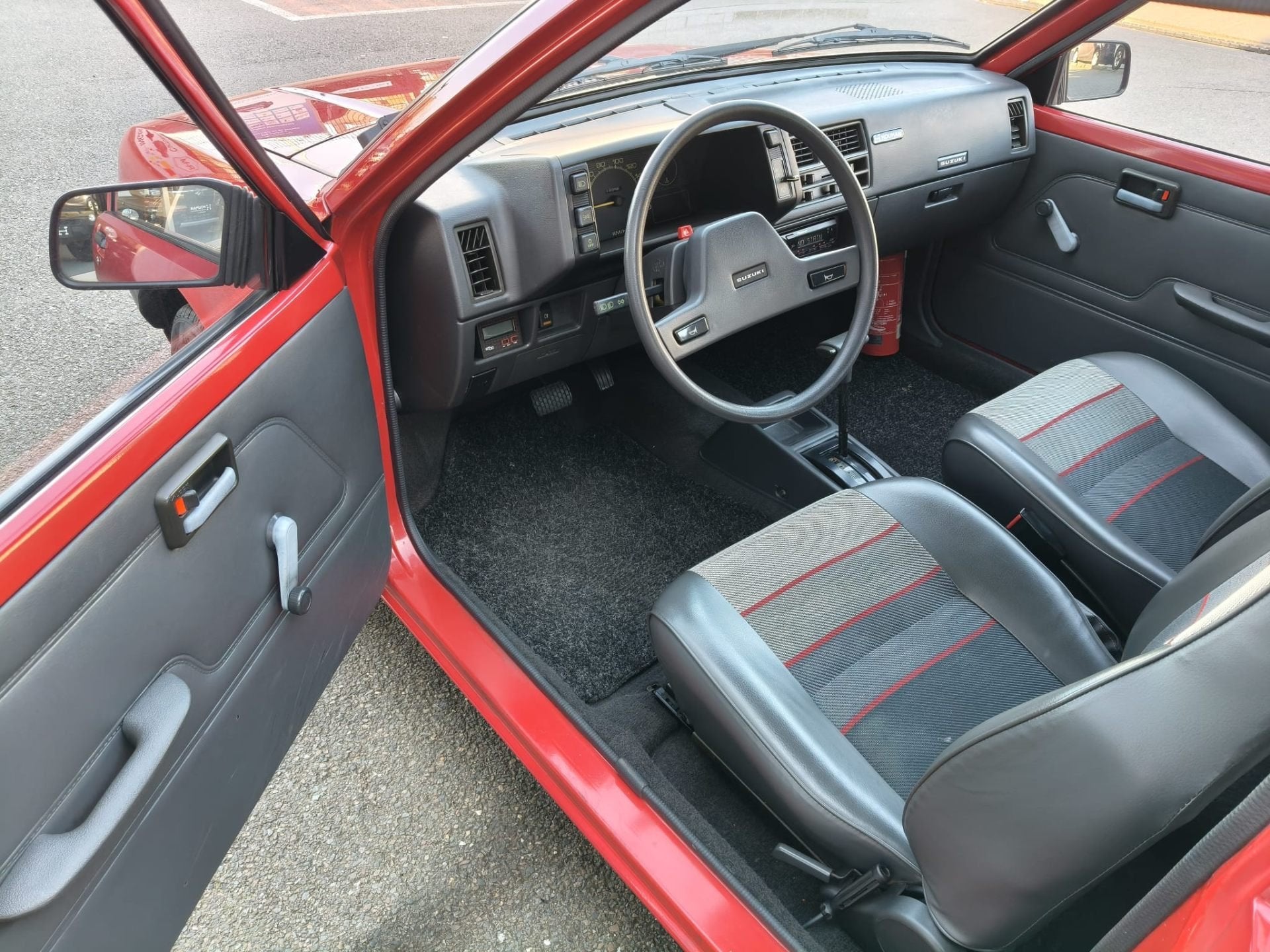 Suzuki Swift (bj 1985, automaat), foto 9