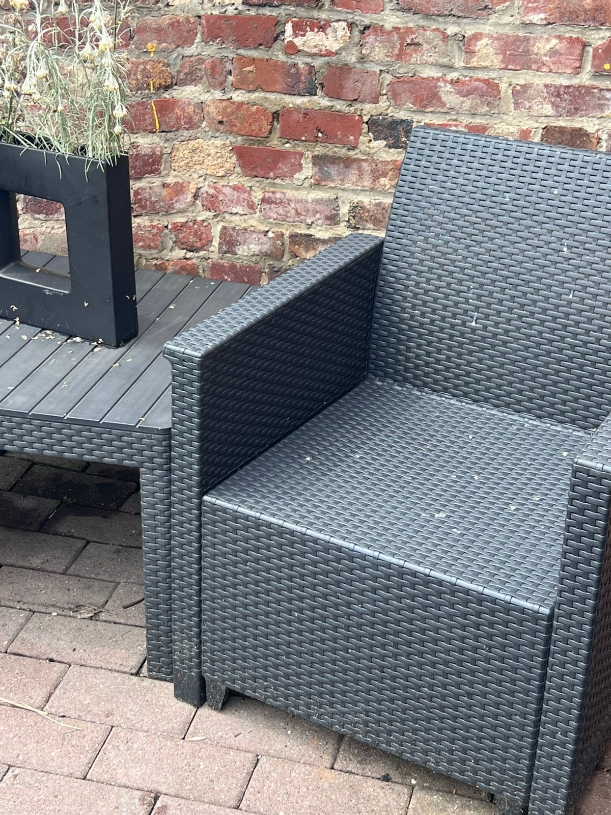 Tuinsetje van 2 zitstoelen  en tafeltje, Ophalen, Zo goed als nieuw