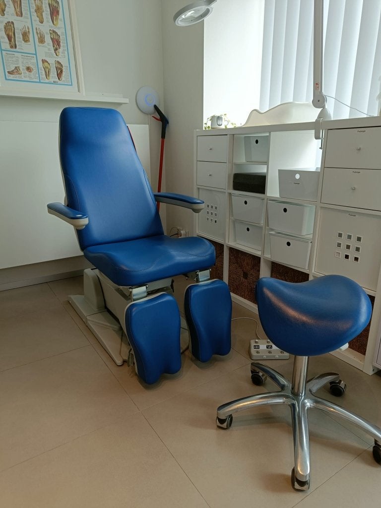 Behandelstoel / pedicurestoel + zadelkruk merk Bentlon, Enlèvement, Utilisé, Soins du corps