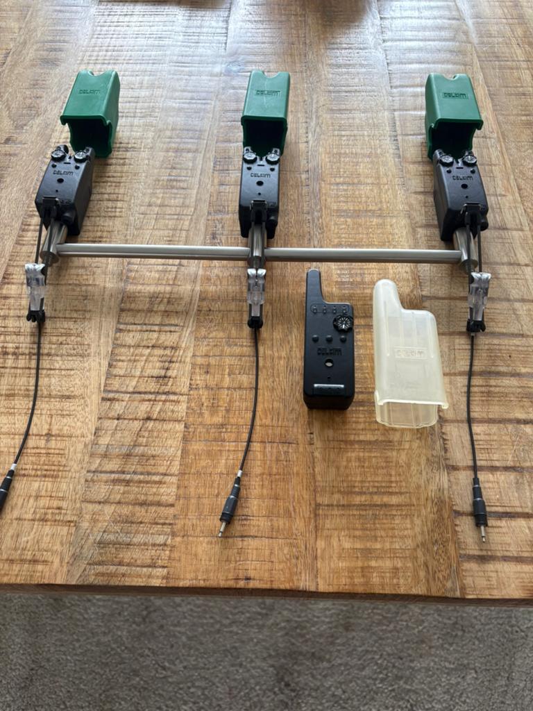 Te koop Delkim digital v2 set 3+1 met NiteLite hangers, Watersport en Boten, Hengelsport | Karpervissen, Ophalen of Verzenden