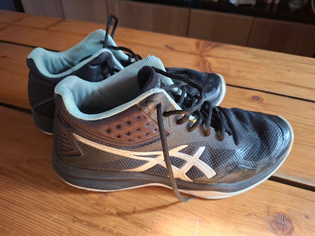 Sportschoen Asics, Kleding | Dames, Zwart, Ophalen of Verzenden, Zo goed als nieuw, Asics