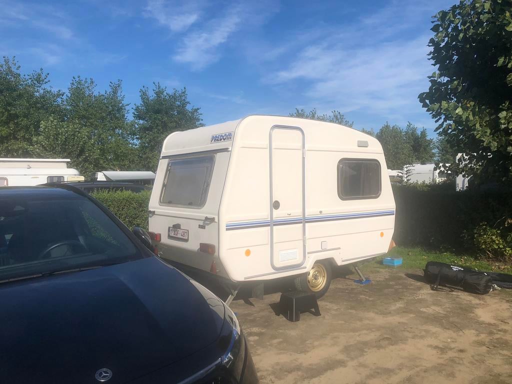 Predom caravan (volledig gerenoveerd!) <750kg, Particulier, Predom