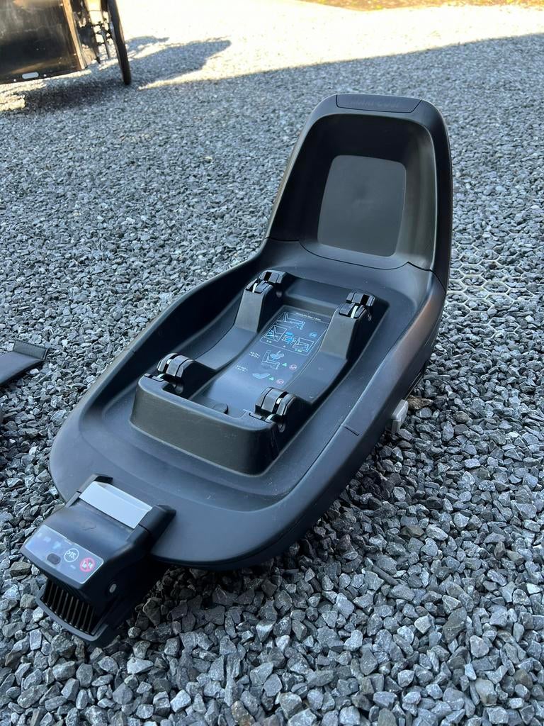 Set van 2 IsoFix basissen, 1 MaxiCosi en 2 autospiegels, Kinderen en Baby's, Ophalen, Zo goed als nieuw, Maxi-Cosi, Isofix