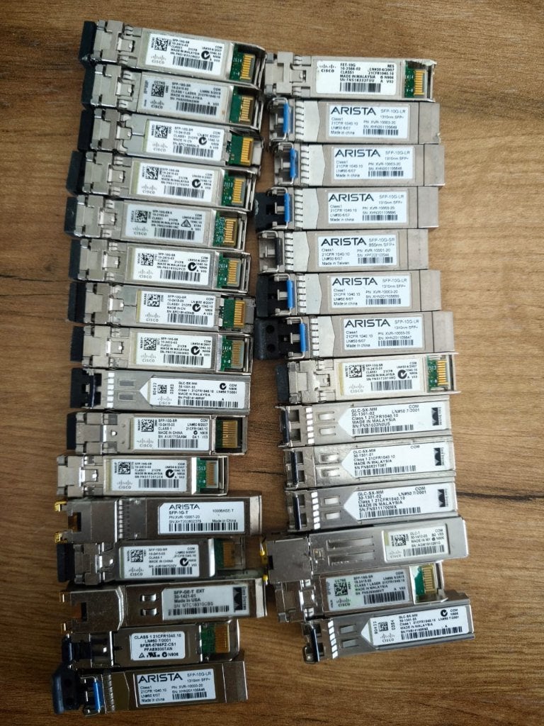 Partij SFP / SFP+ transceivers – Cisco & Arista – 29 stuks, Enlèvement, Comme neuf