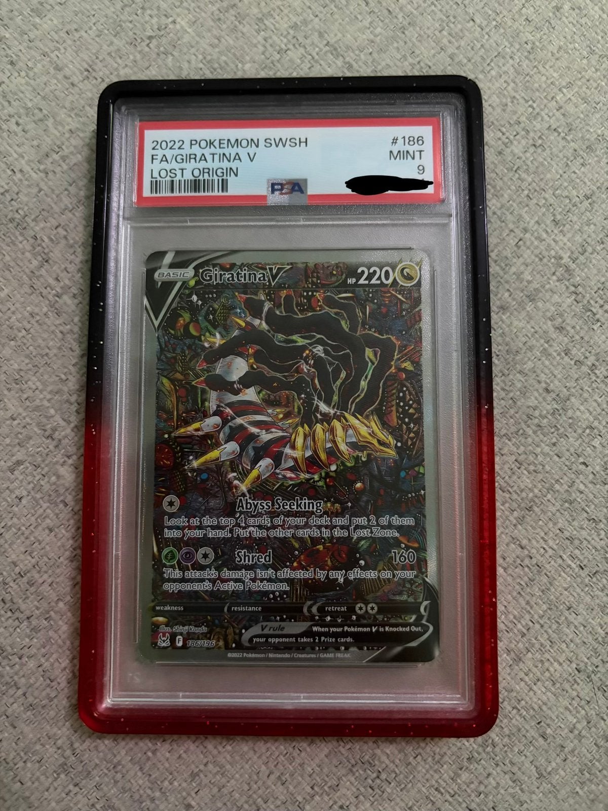 Giratina v 186 lost origin PSA 9, Hobby & Loisirs créatifs, Enlèvement ou Envoi, Comme neuf