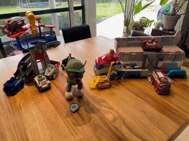 Paw Patrol uitkijktoren en bus, Ophalen, Gebruikt