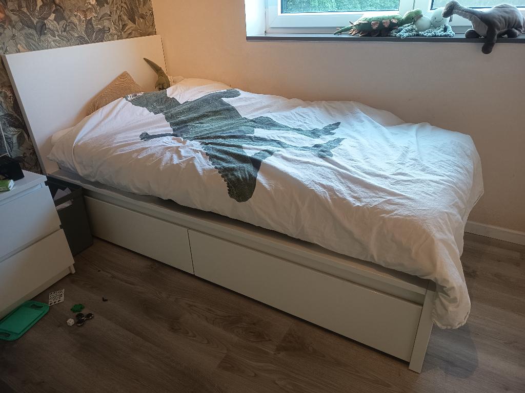 Ikea Malm bedframe 90x200cm, Huis en Inrichting, Slaapkamer | Bedden, Ophalen, Gebruikt, 90 cm, Eenpersoons
