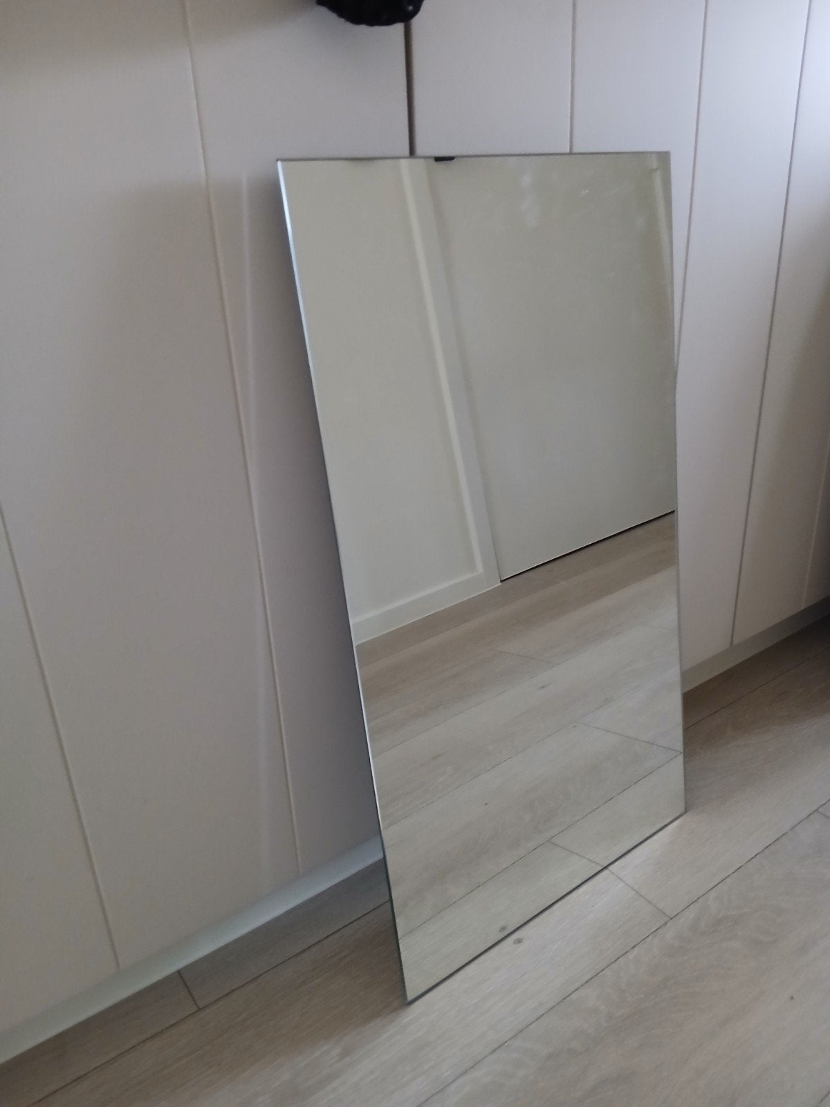 Spiegel voor toilet of badkameri, Ophalen