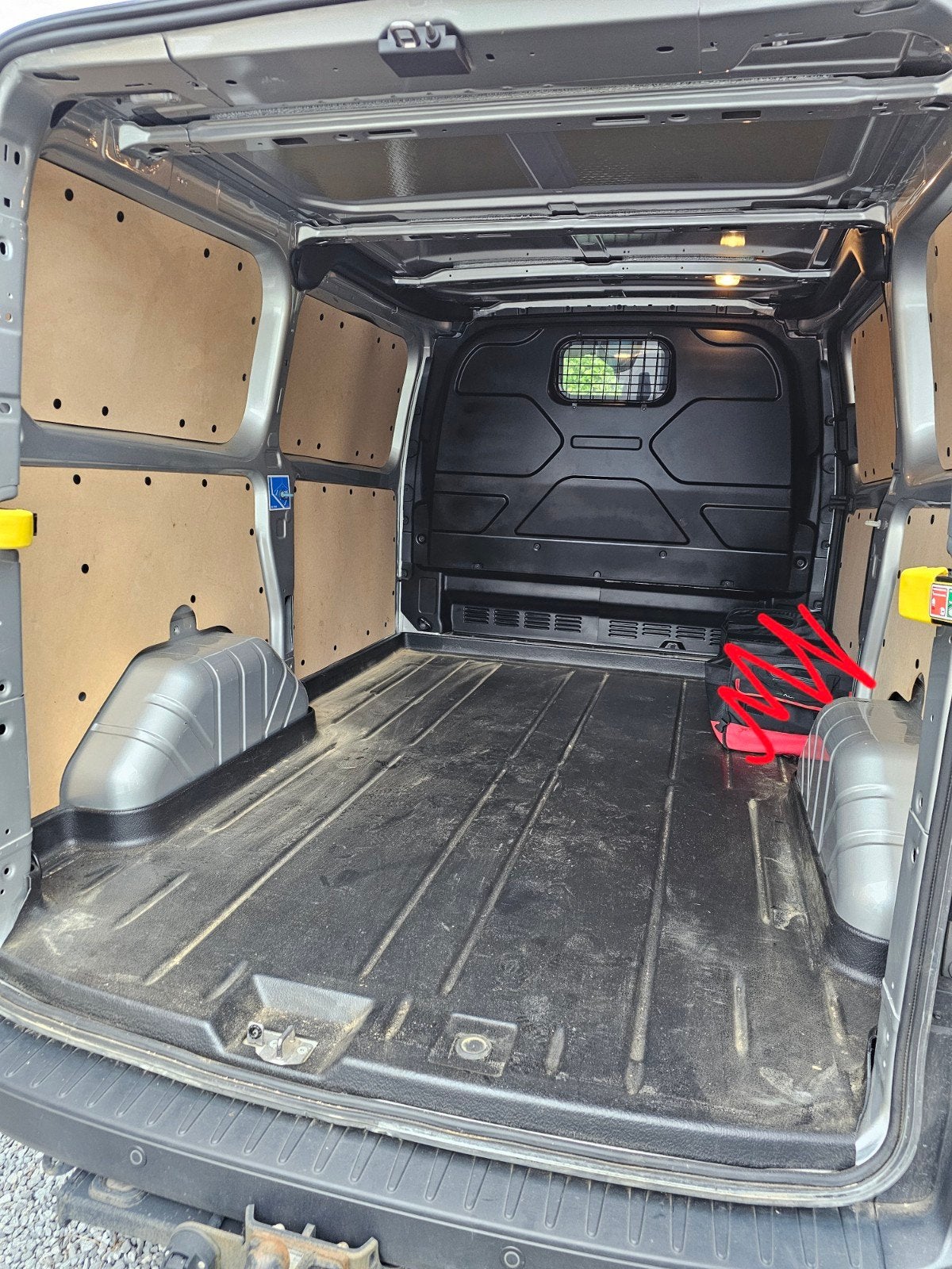 Habillage coffre Ford custom L1H1, Enlèvement