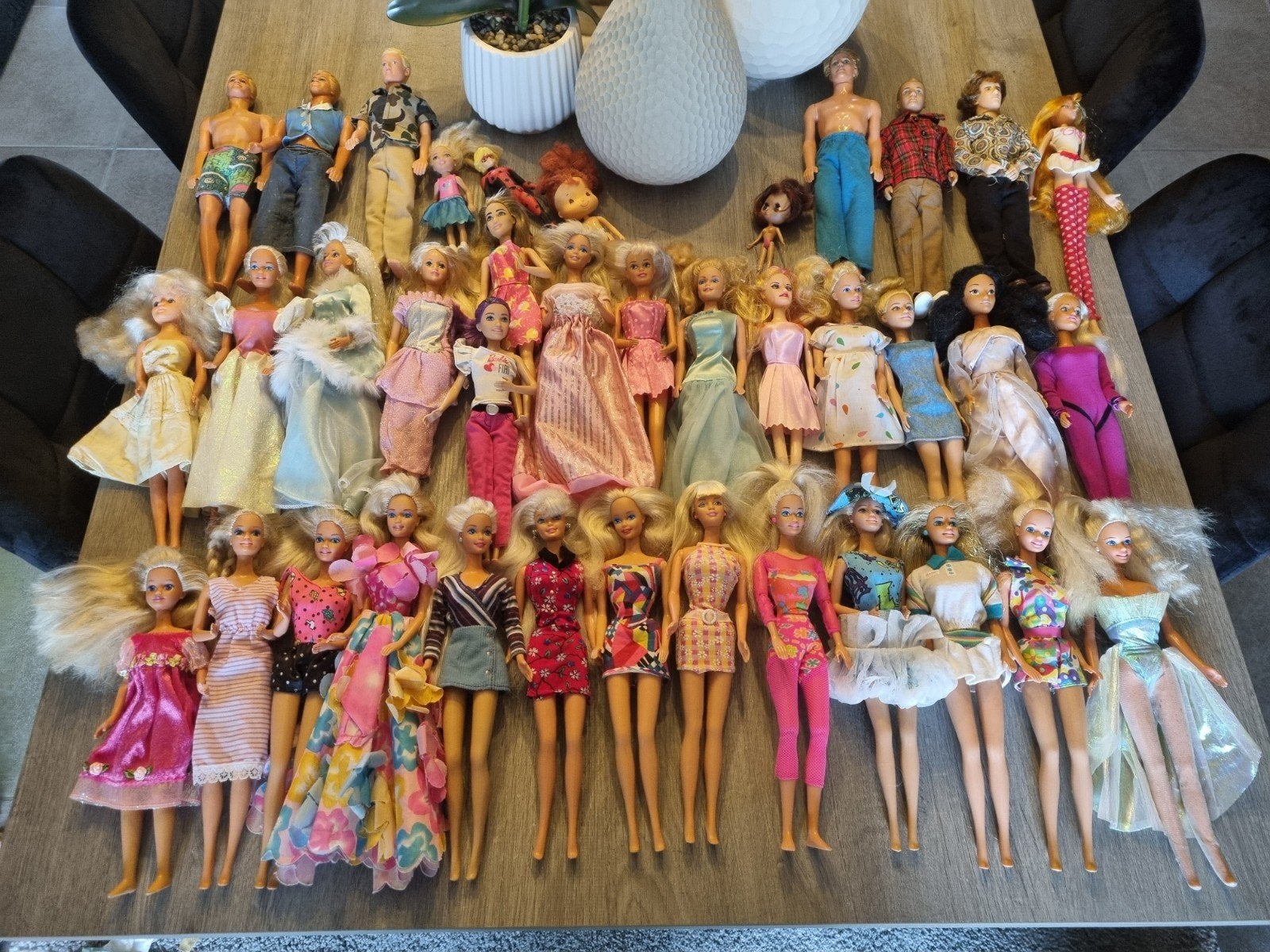 Lot poppen met oa barbie en sindy, Ophalen