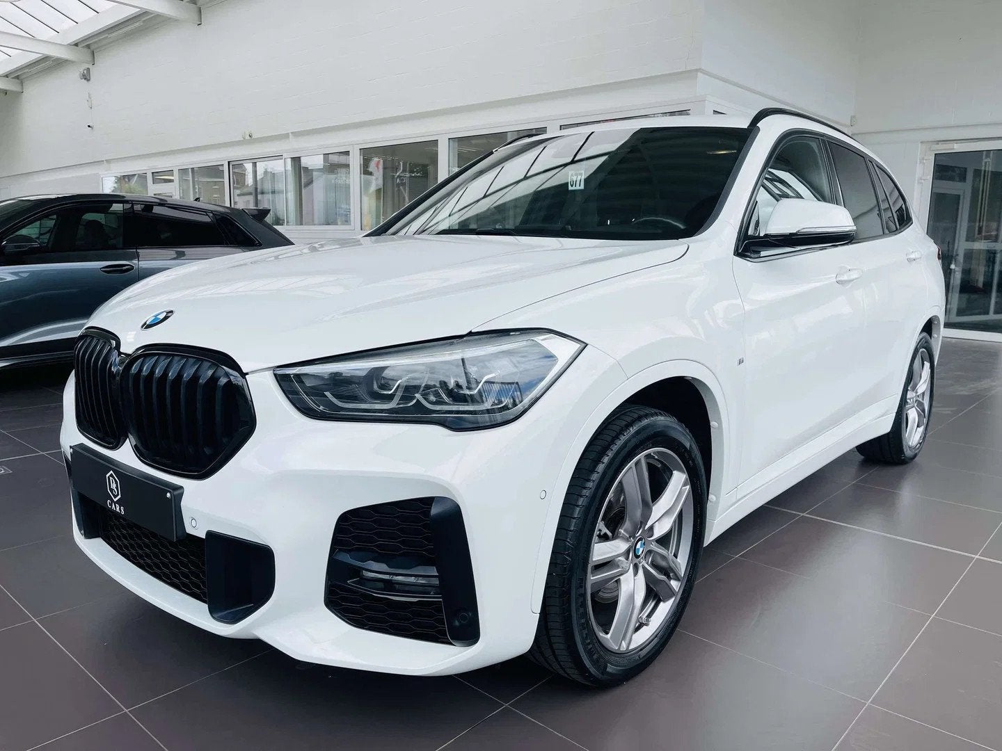 BMW X1 1.5iA * GARANTIE + PACK M + LED + GPS PRO + CUIR *, Autos, BMW, Entreprise, Achat, X1, ABS, Airbags, Air conditionné, Apple Carplay