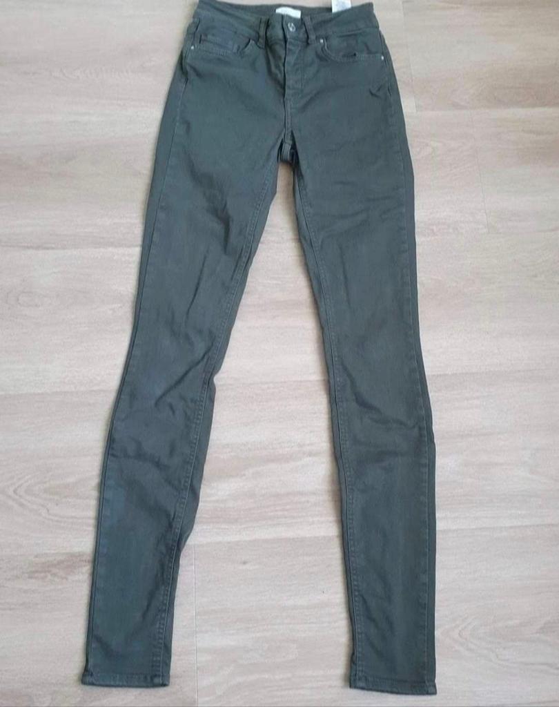 Jeans Only maat Sx34, Kleding | Dames, Spijkerbroeken en Jeans, Only, Ophalen of Verzenden, Zo goed als nieuw, W28 - W29 (confectie 36)