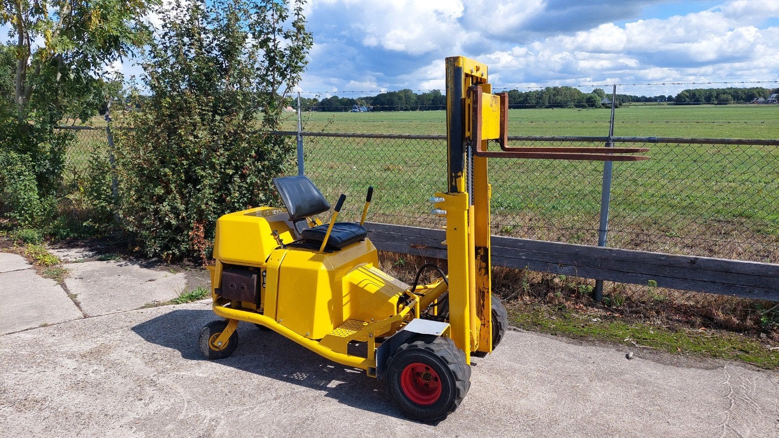 Ruwterrein heftruck, Ophalen, Heftruck