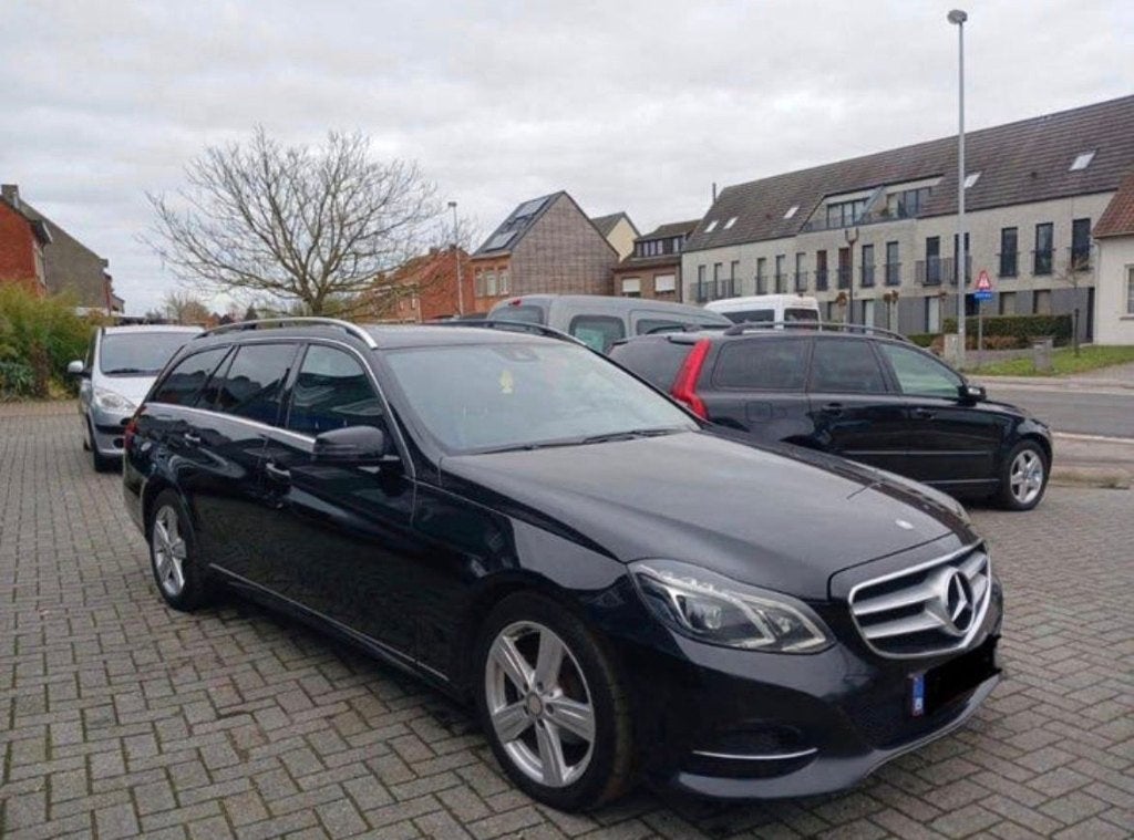 Mercedes-Benz E-Class–2.2Diesel 500000km Direct Rijklaar, Achterwielaandrijving, Zwart, 4 cilinders, Zwart