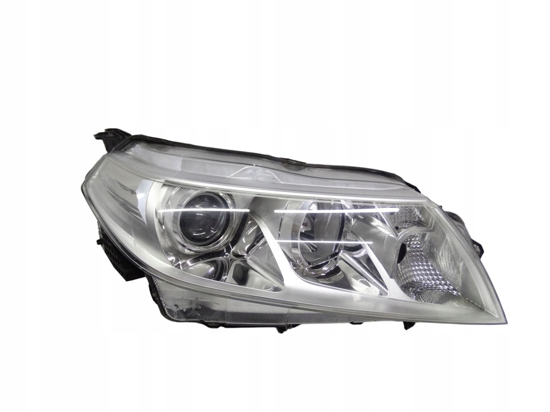 Suzuki Vitara III Koplamp Rechts KOITO, Gebruikt, Info@suzuki.co.jp, Takatsuka-cho, Chuo-ku 300
432-8611  Hamamatsu, Suzuki Motor Corporation