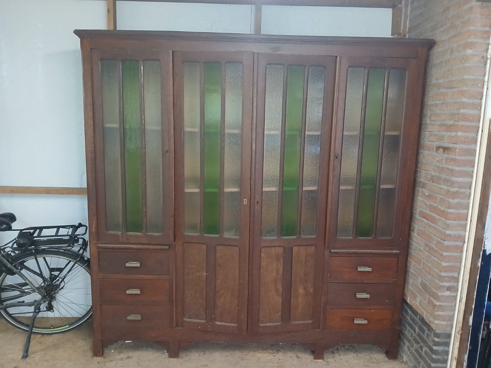 Art deco kast, Ophalen