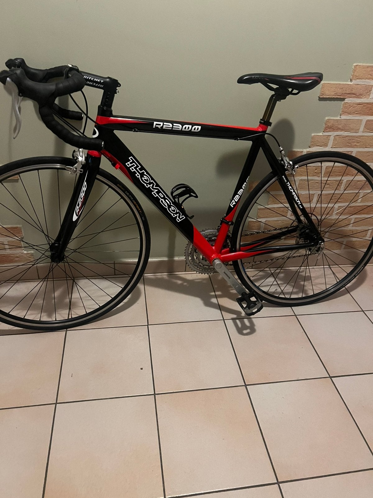 Vélo de route Thompson R2300 54 à hauteur de cadre, Enlèvement, Comme neuf, 28 pouces