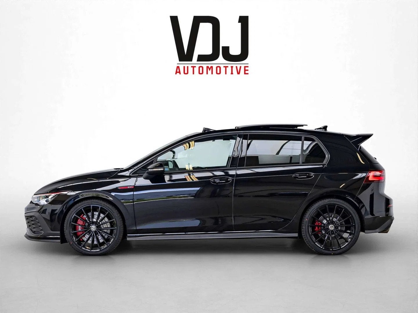 Volkswagen Golf GTI CLUBSPORT|AKRAPOVIC|PANO|IQLIGHTS|ALCANT, Automaat, Gebruikt, Zwart, 1984 cc