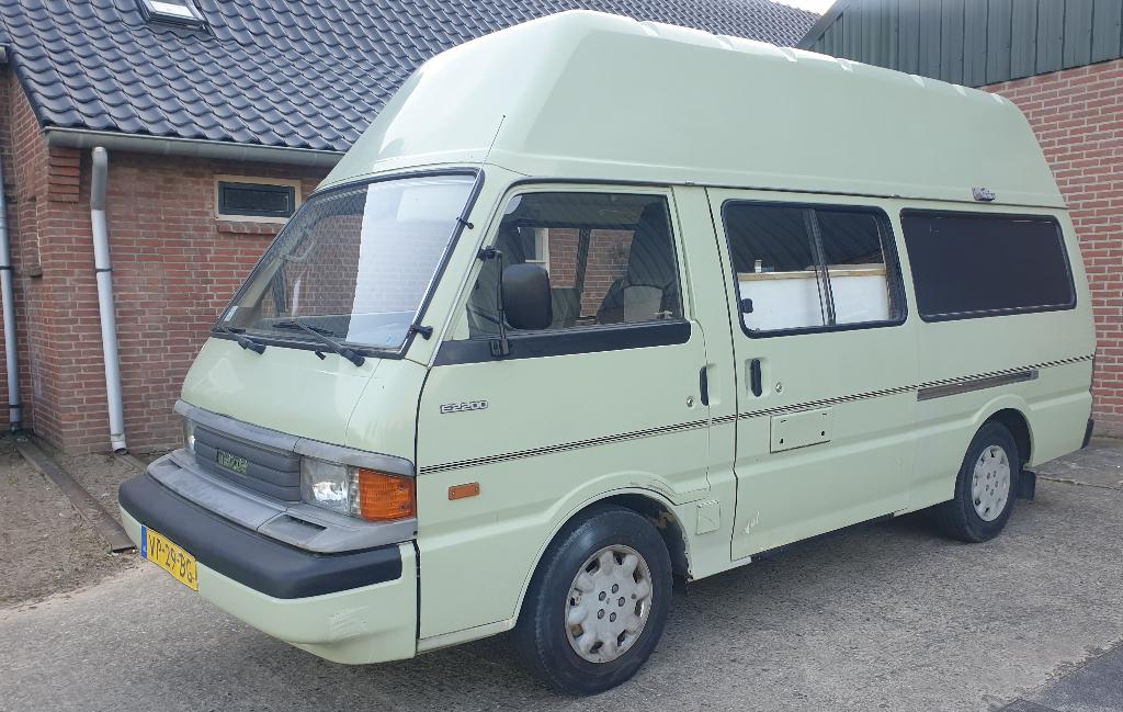 MAZDA E2200 buscamper met verhoogd dak OLDTIMER, foto 2