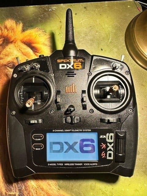 Émetteur Spektrum DX6 gen2 de télémétrie vocale et Li-ion, Hobby & Loisirs créatifs, Modélisme | Radiocommandé & Téléguidé | Avions