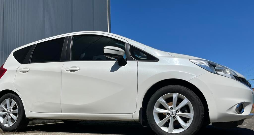 Nissan Note 1,5dci ,courroie de distribution changé, Auto's, Voorwielaandrijving, Euro 5, Zwart, 4 cilinders