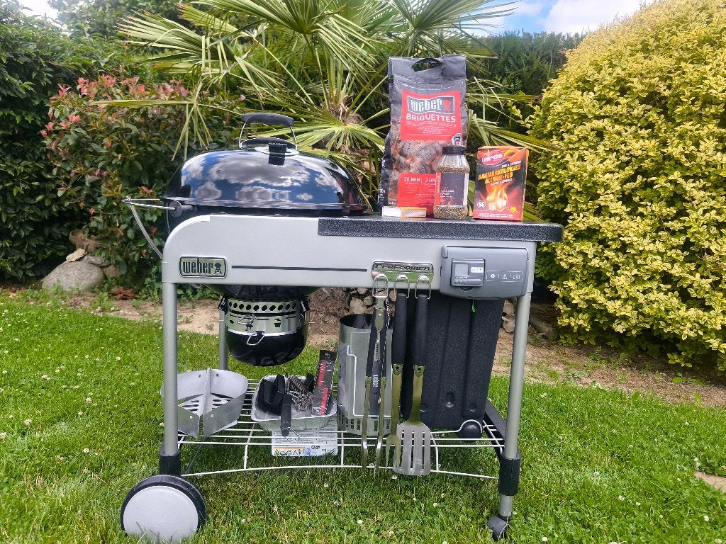 BBQ Weber performer deluxe "NIEUWSTAAT", Ophalen, Zo goed als nieuw, Weber, Met accessoires