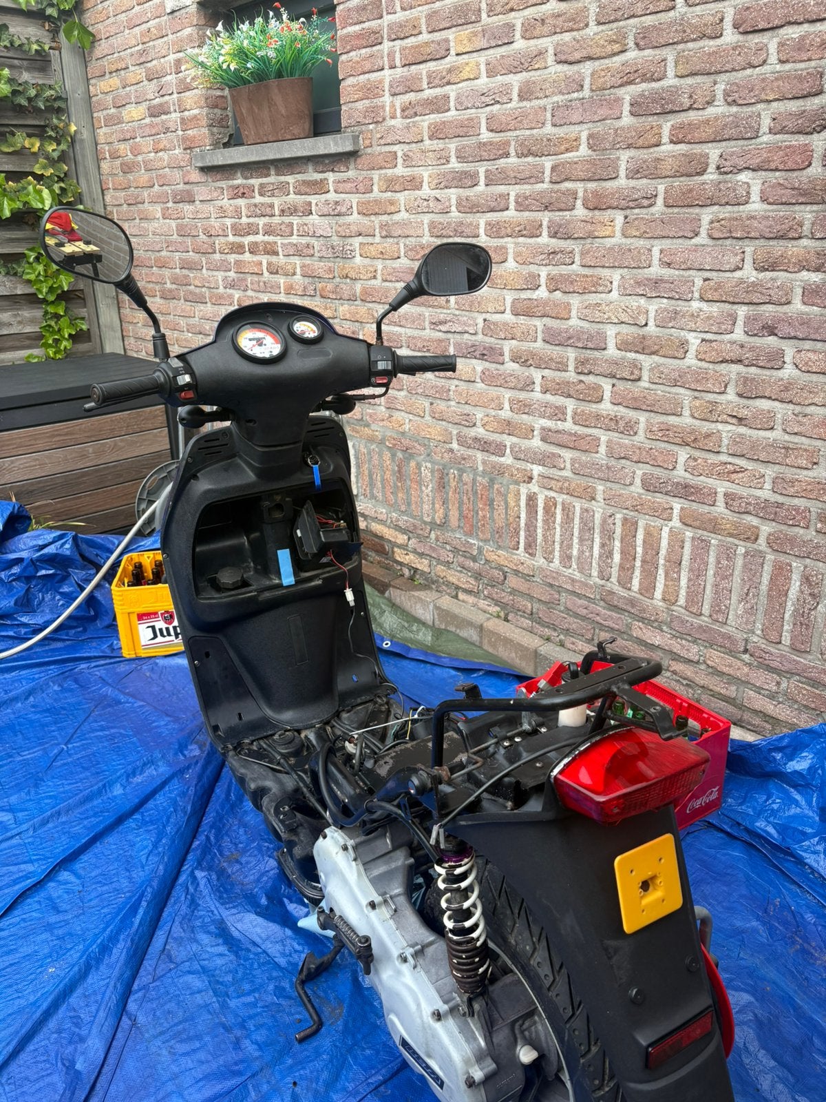 Oude scooter of onderdelen gratis of voor een klein prijsje, Ophalen, Zo goed als nieuw