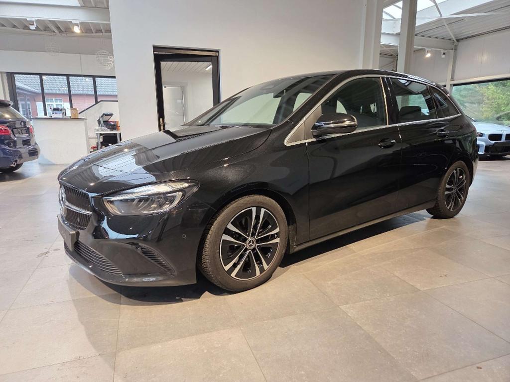 Mercedes-Benz B 180 B 180 Business Line, Auto's, Automaat, 135 pk, Zwart, 4 cilinders