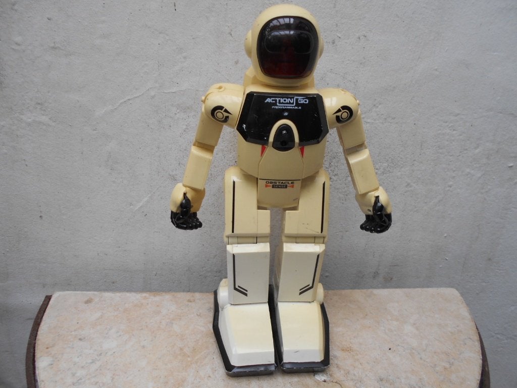 robot  ACTION  GO  vintage, Enlèvement ou Envoi