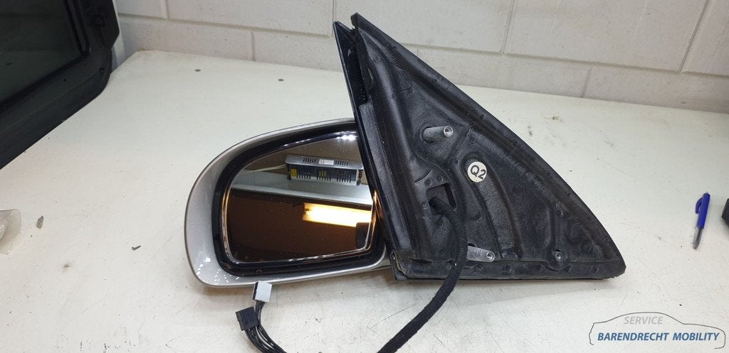 R troviseur ext rieur Classe R W251 Mercedes 2518101293 lect, Mercedes-Benz AG, Mercedes-Benz, Utilisé, Mercedesstrasse 120
70372  Stuttgart, DE