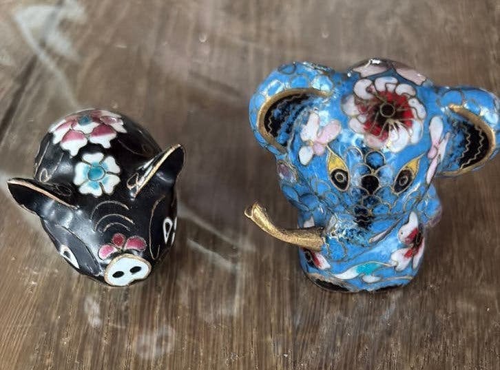 Beelden Cloisonné emaill2 miniatuur diertjes varken &koala), Ophalen of Verzenden, Koper