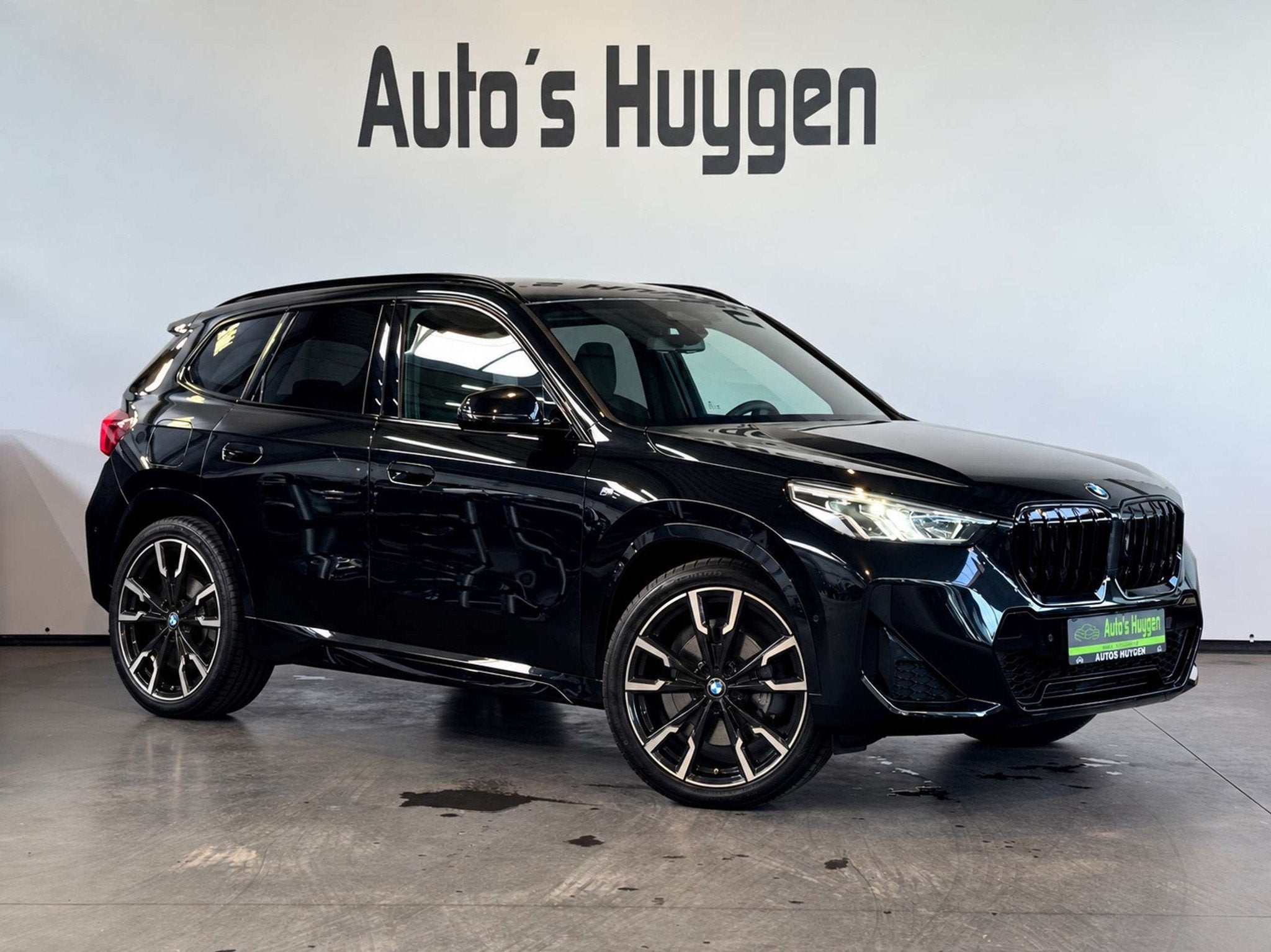 BMW X1 1.5iA sDrive18i M-Sport (bj 2024, automaat), Auto diversen, Automaat, Zwart, SUV of Terreinwagen, Benzine