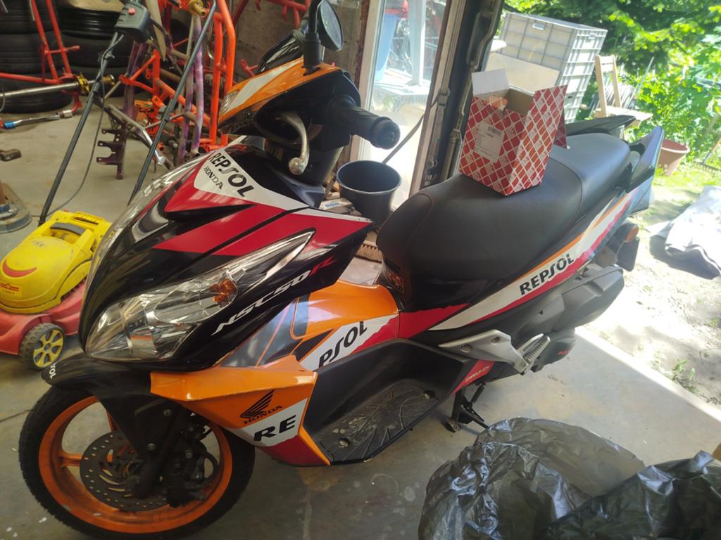 Scooter Honda nsc50 Repsol, Motos, Particulier, Scooter