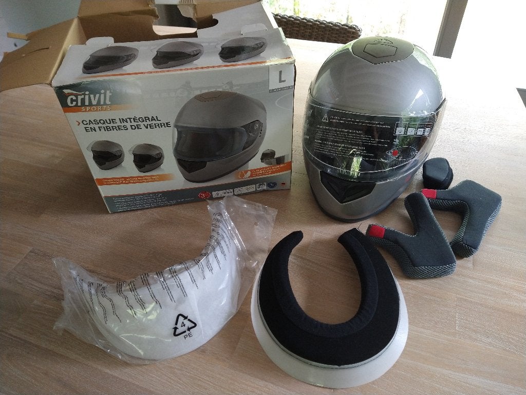 Grijze motorhelm L in perfecte staat, Motoren, Kleding | Motorhelmen, Dames, Nieuw zonder kaartje, Integraalhelm, L
