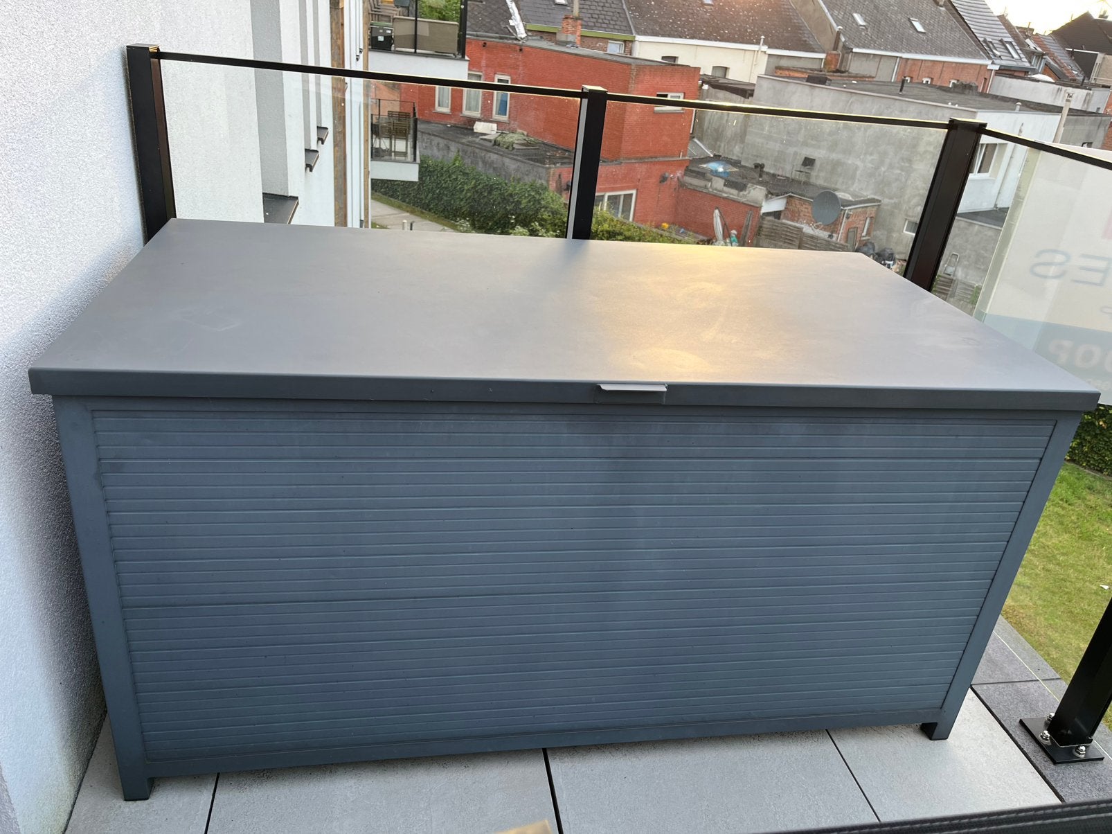 Grijze opbergbox in staal (waterdicht), Tuin en Terras, Bergingen en Tuinkasten, Ophalen, Gebruikt